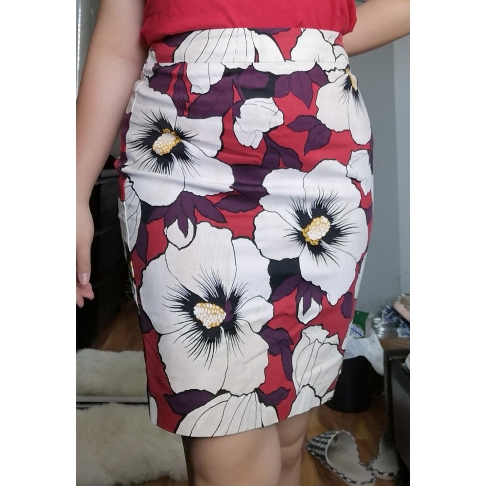 ANN TAYLOR PETITE PENCIL SKIRT